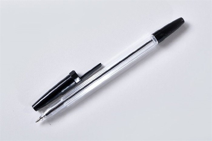 Ручка шариковая  черная корпус прозрачный узел 1 мм - фото 25181